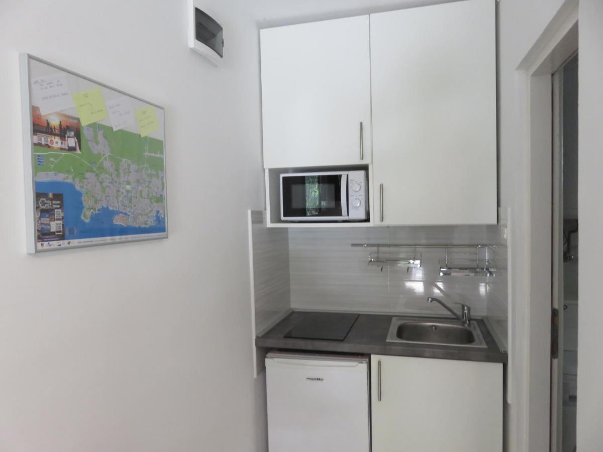 Angie Apartment *