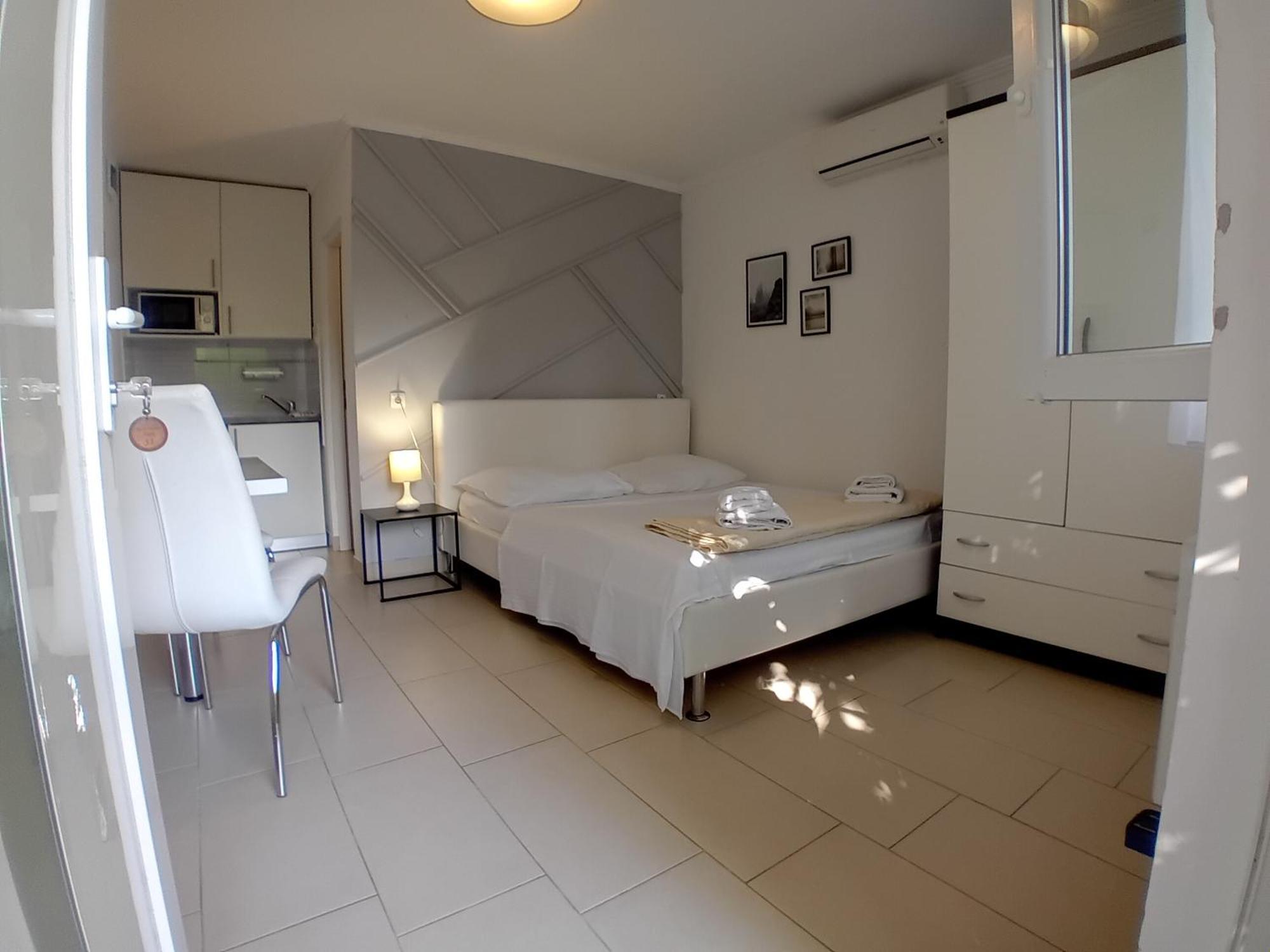 Angie Apartament *