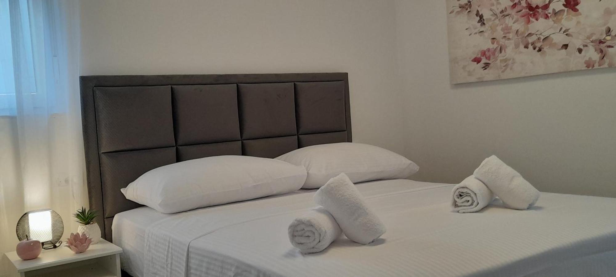 Angie Apartman *