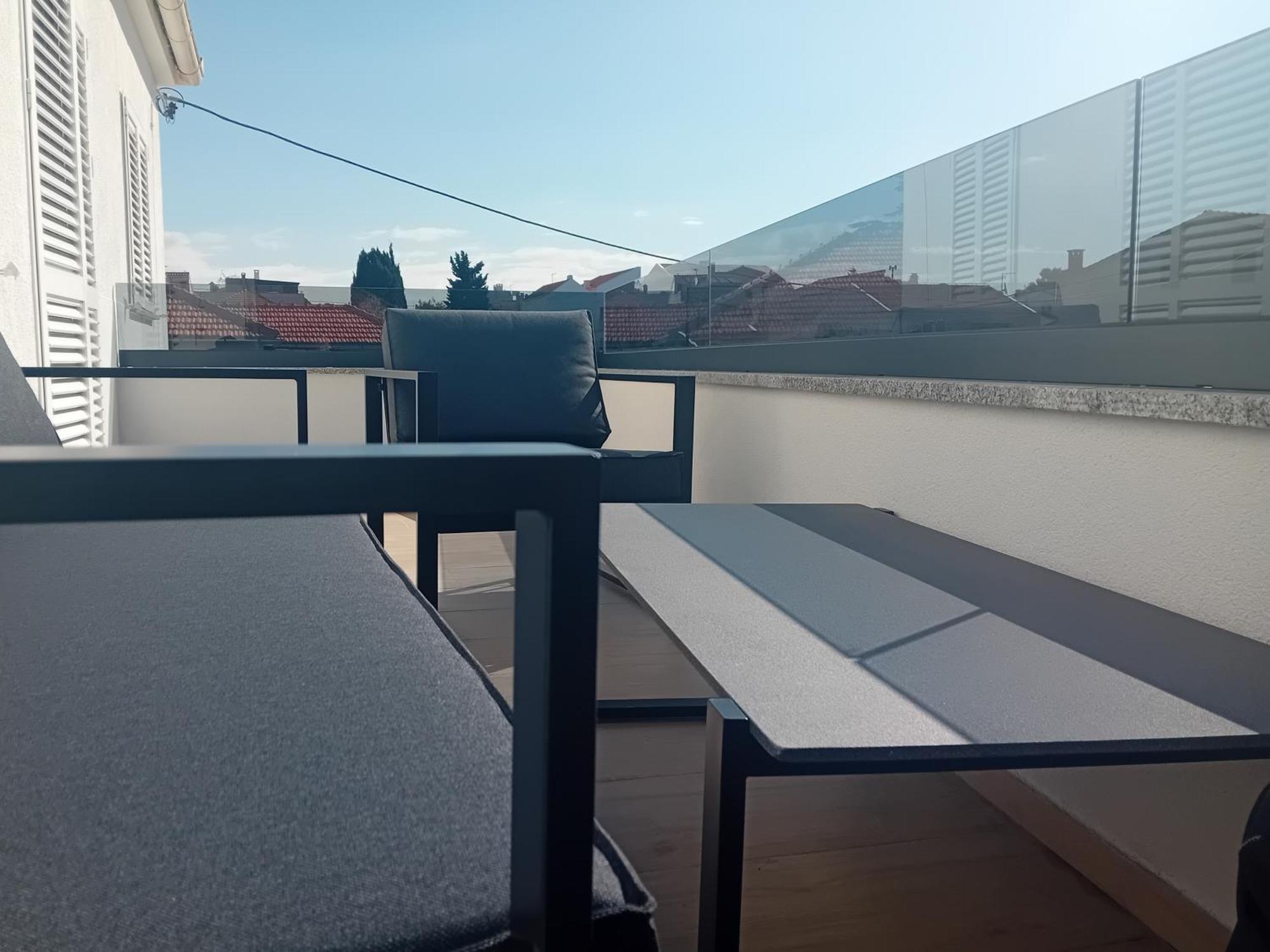 Angie Apartment *